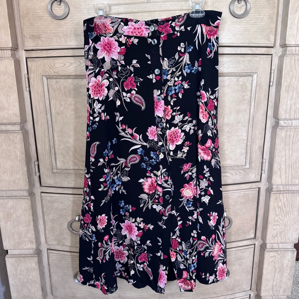 LOFT Floral Black Skirt Size M